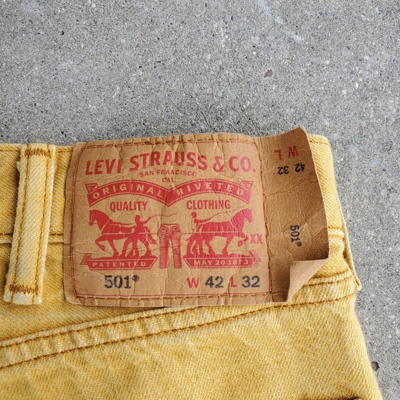 Levis 501 Mens 42x30 Jeans Button Fly Yellow Gold, White Oak Cone Denim Cotton. - Picture 7 of 14
